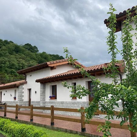 Apartamentos La Presa El Molin Onís 外观 照片